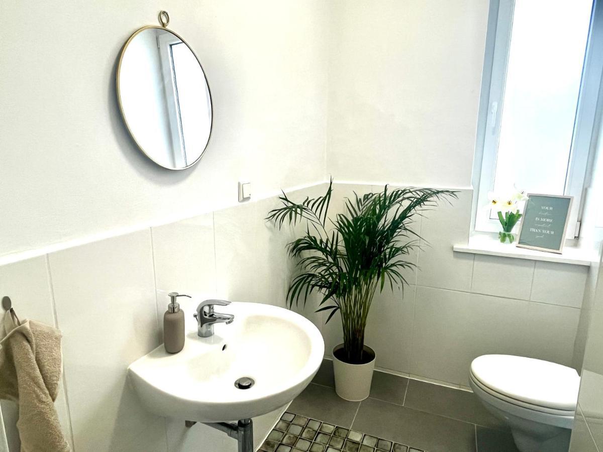 Design Apartment - Parking - Kingsize-Bett - 2X Bad - Zentrum Hanôver Exterior foto