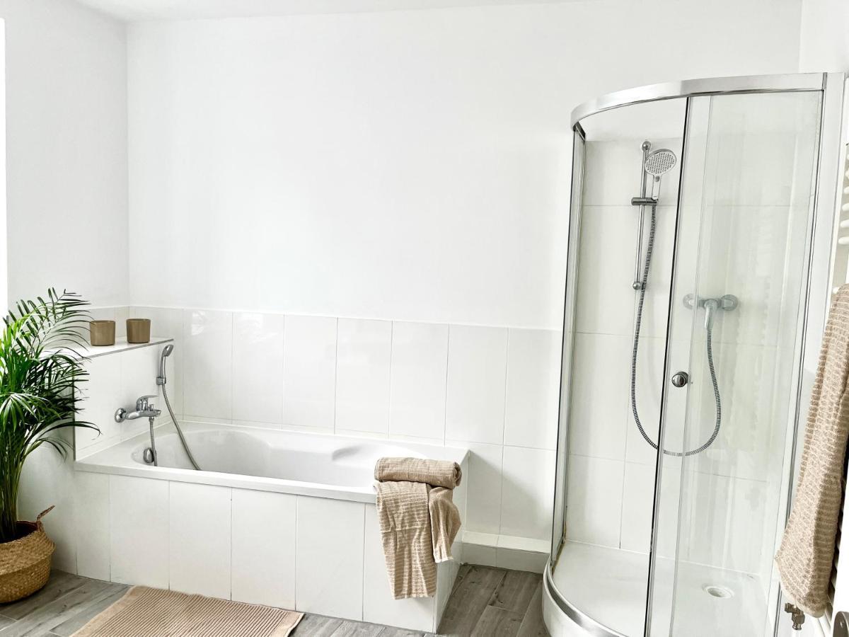 Design Apartment - Parking - Kingsize-Bett - 2X Bad - Zentrum Hanôver Exterior foto